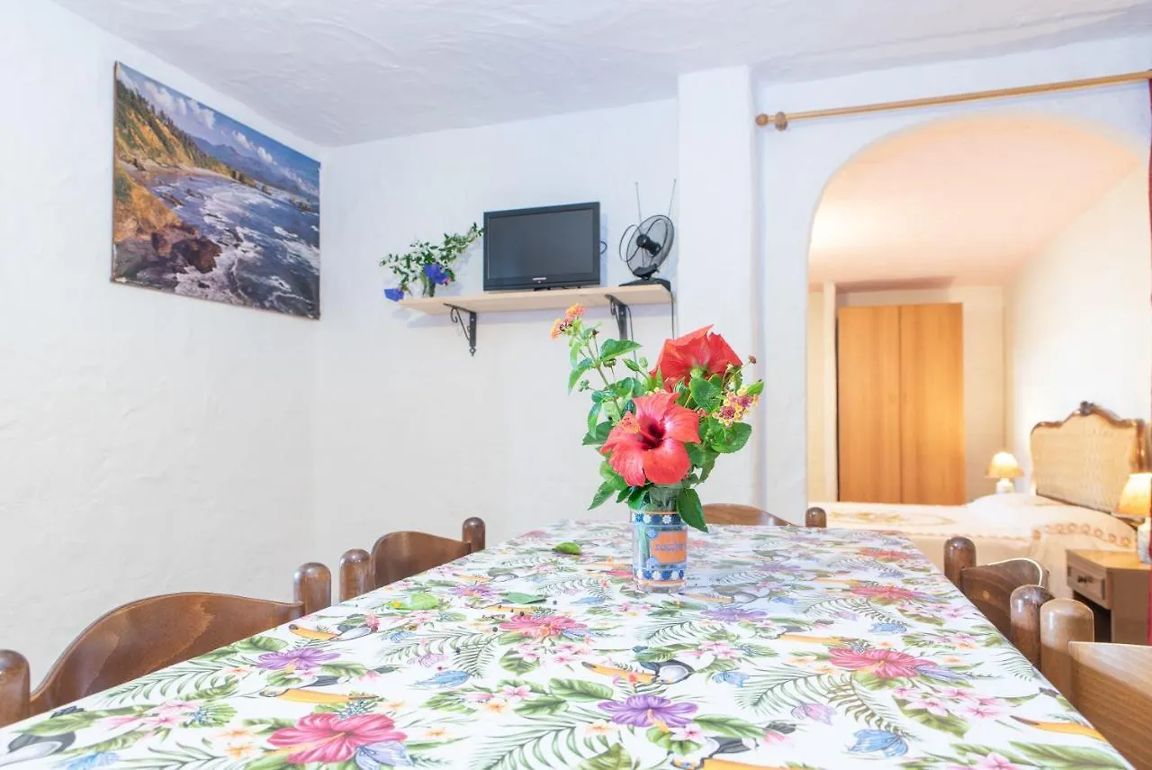 Runcina 1 Apartment San Teodoro